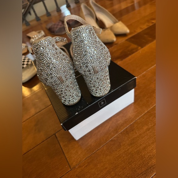 David’s bridal Allover Crystal Glitter Block Heel Sandals 7.5 - Picture 5 of 6